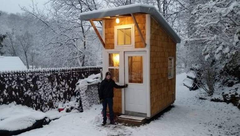With the Cost of an iPhone, He Built a Tiny 89-Square-Foot House Wait Until You See Inside!
